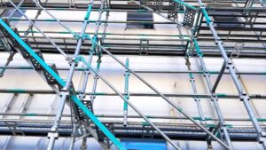 外壁塗装のベストなタイミングとは？屋根補修とセットで足場代を節約